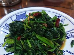 果仁菠菜-重庆味道(台湾街店)