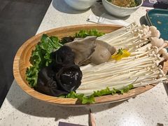 -牛村来人潮汕牛肉火锅(西单店)