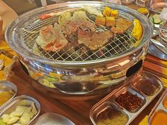 -叽叽扎扎烤肉场(生态城万达店)