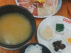 -桥香园过桥米线(国贸店)