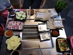 -本味家贵州烤肉&爆浆小豆腐(会展一店)