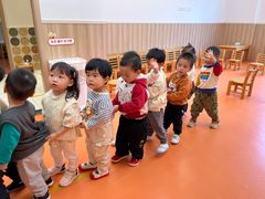 -小门牙好性格托育(北外滩中心)