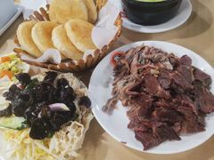 -闫家驴肉老店(华电一校店)