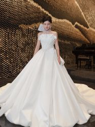 -艾米丽婚纱礼服