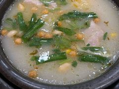 -花馬肆.云南过桥米线(汉神购物广场现场熬汤店)