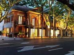 -常熟路(地铁站)