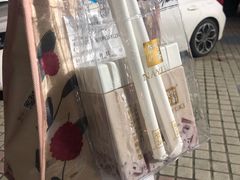 -奈雪的茶(亨特国际广场店)