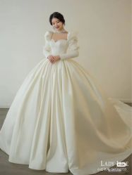 -Lady  Jane高端婚纱礼服馆