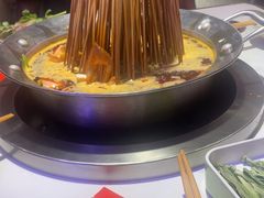 -钢管厂五区小郡肝串串香(奥克斯广场锦城万达店)