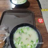 我们算是慕名而来，这应该是第四次来万红路羊汤了