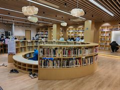 -漕河泾街道图书馆(漕河泾社区文化活动中心店)