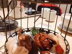 秘制脆皮乳鸽-避风塘(宝山万达店)