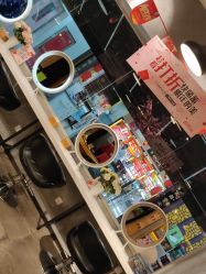 -时尚殿堂明星门店