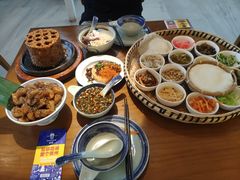 -包整·丝娃娃(一览甲秀楼风景店)