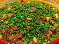 尖椒肥肠鸡-易老头三样菜(南滨路总店)