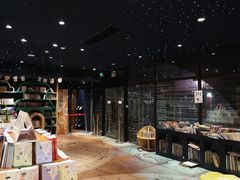 -钟书阁(珍园店)