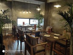 -HIGH FIVE哈福手工汉堡(桂林路店)