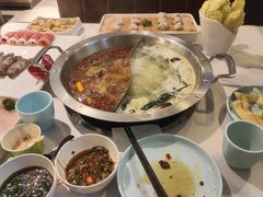-海底捞火锅鲜切牛肉主题店(长寿路店)