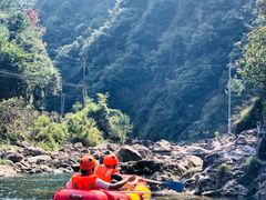 -安吉龙王山峡谷漂流