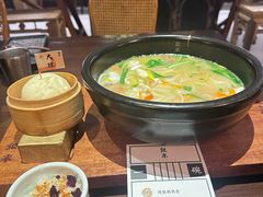 -银米·云南传统过桥米线(双廊黑金冠店)