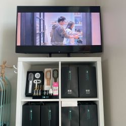 -黑奥秘脱发白发中心