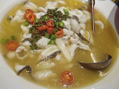 -川流不息·地道川菜·小龙虾(松东路店)