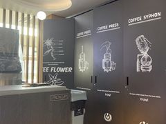 -瑞幸咖啡(华东理工大学商学院店)