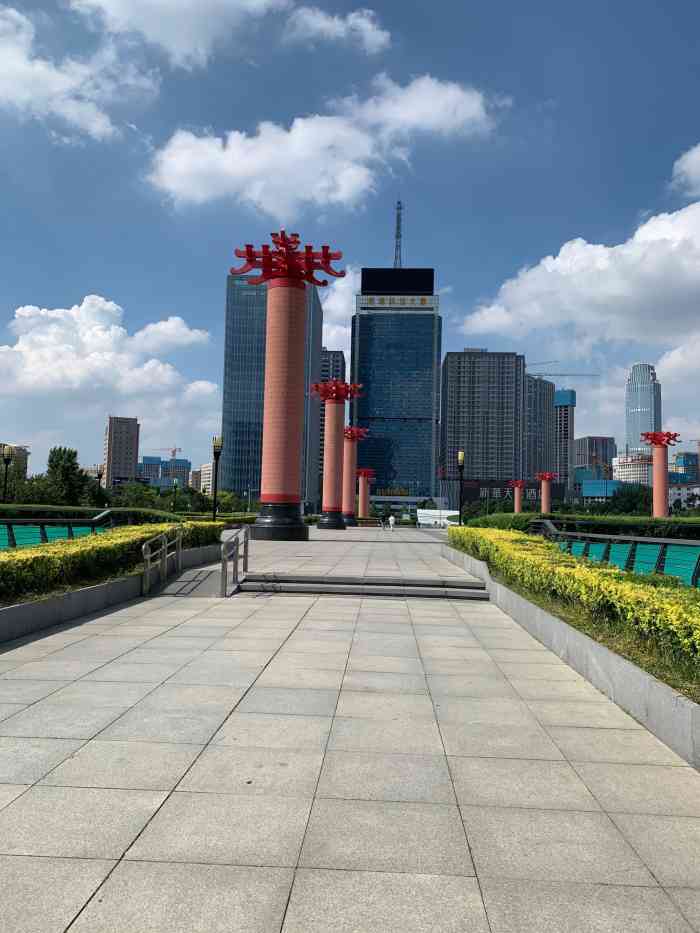 市府广场-"交通:地铁,公交辐射广场各个方向 几乎."-大众点评移动版