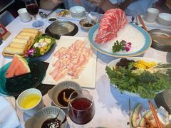 -泓炙颐凤鲜海鲜火锅料理(桐乡店)