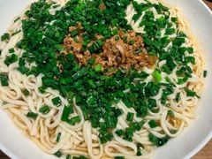 -头上红煨盐鸡·非遗院子餐厅