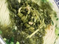 雪菜肉丝面-鲁达面馆本帮风味(共康东路店)