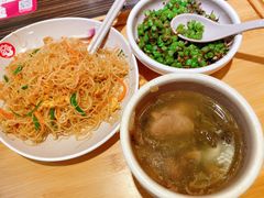 鸡蛋火腿炒米粉-72街荷叶饭(东方宝泰广场店)