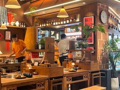-巴卤社老火锅(财富店)
