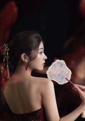 -莫兰迪婚纱摄影