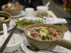 窝蛋牛肉煲仔飯-尝囍煲仔小菜