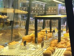 面包甜点陈列柜-华丰贺氏(营迹店)