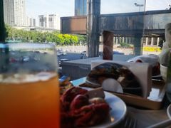 -东方红海鲜百汇(国际大厦店)