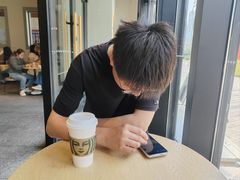 -星巴克臻选(威海威高广场店)