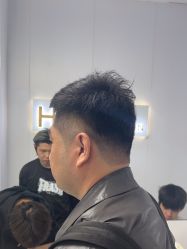 -H·Y HAIR SALON烫发·染发·造型