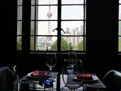 靠窗位-YUE·6·西式融合餐厅(外滩六号店)