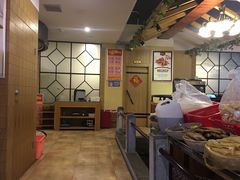 大堂-醉美东江·三文鱼·烧鸡公