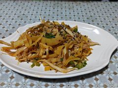 凉拌芭蕉花-蜗牛小馆醉乡民谣云南菜(惠新西里店)