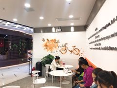 用餐区-CoCo都可(北美店)