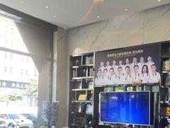 -粤港恒生口腔连锁(环球店)