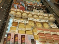 面包甜点陈列柜-面包新语(无锡M会员店)