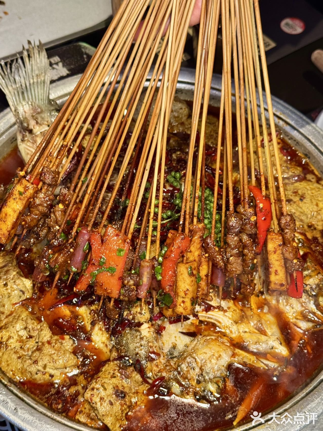 成都春熙路吃花傲天少爷钦点的烤鱼！！！