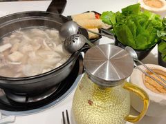 -东椰·海南椰子鸡火锅(朝阳门店)