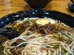 -花溪巷牛肉粉(泉城路店)
