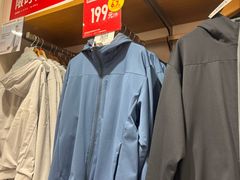 -优衣库(上海金桥国际商业广场店)