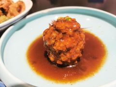 鸭黄狮子头-梅飞酒家(桑园路店)